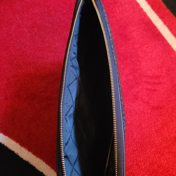 MICHAEL MICHAEL KORS - Jet Set Logo Stripe 13 Inch Laptop Case - Picture 5 of 8